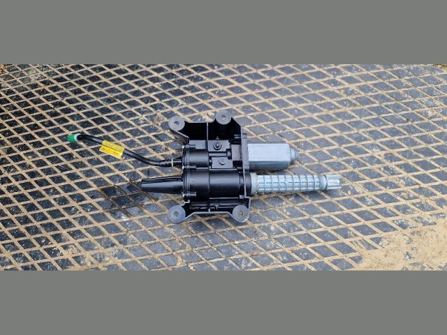 bontott CITROËN C4 PICASSO Kézifék Motor