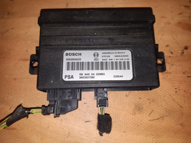 bontott CITROËN C4 PICASSO Kézifék Motor