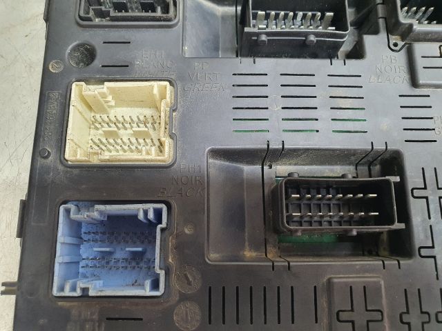 bontott CITROËN C4 PICASSO Komfort Elektronika