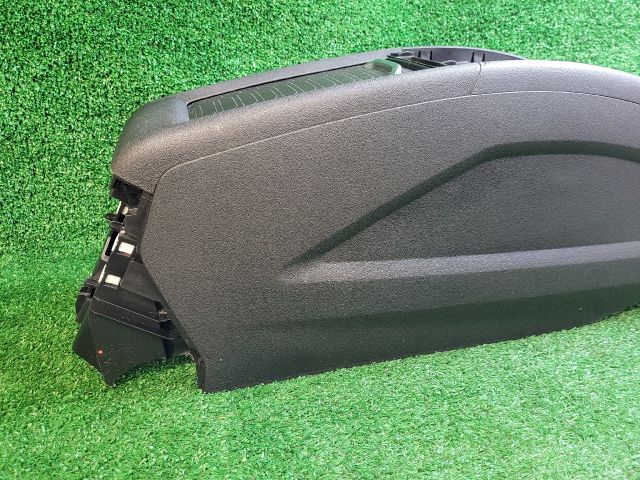 bontott CITROËN C4 PICASSO Könyöklő