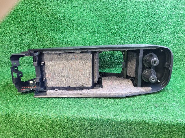 bontott CITROËN C4 PICASSO Könyöklő