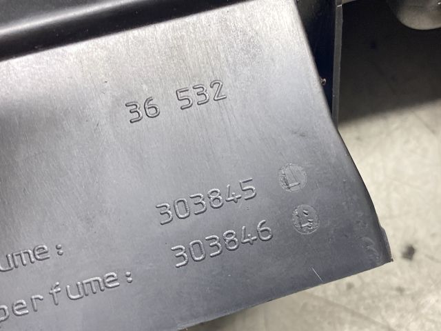 bontott CITROËN C4 PICASSO Középső Szellőző