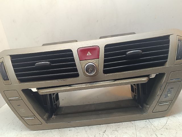 bontott CITROËN C4 PICASSO Középső Szellőző