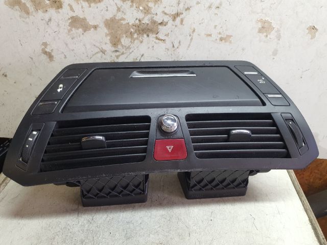 bontott CITROËN C4 PICASSO Középső Szellőző