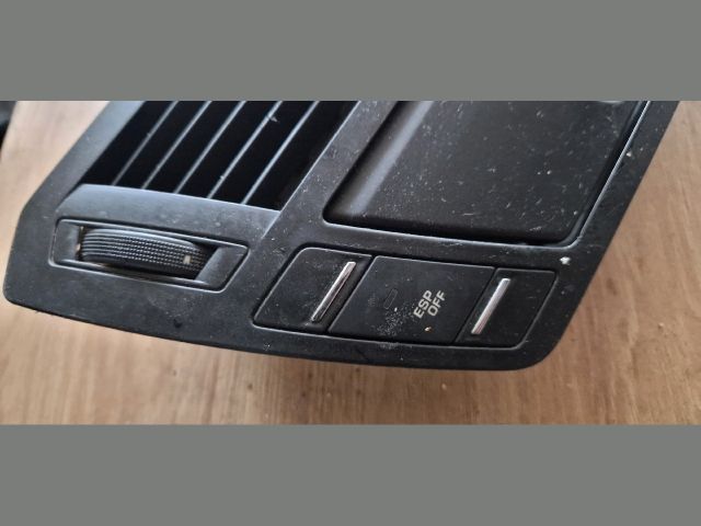 bontott CITROËN C4 PICASSO Középső Szellőző