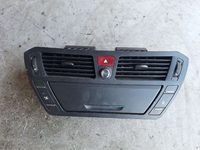 bontott CITROËN C4 PICASSO Középső Szellőző