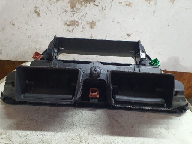 bontott CITROËN C4 PICASSO Középső Szellőző