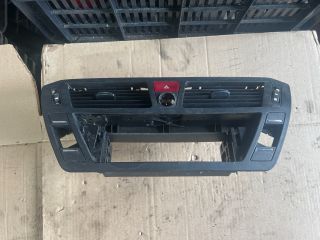 bontott CITROËN C4 PICASSO Középső Szellőző