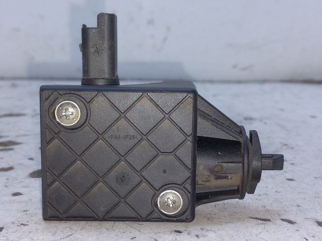 bontott CITROËN C4 PICASSO Központizár Motor Tankajtó