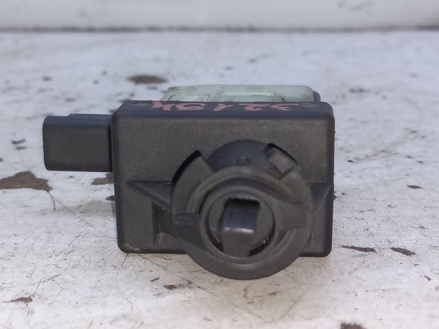 bontott CITROËN C4 PICASSO Központizár Motor Tankajtó