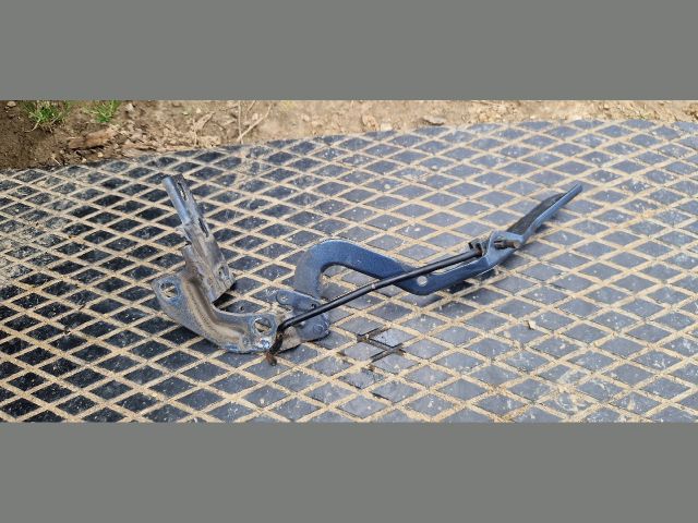 bontott CITROËN C4 PICASSO Motorháztető Bal Zsanér