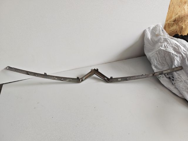 bontott CITROËN C4 PICASSO Motorháztető Díszléc Első