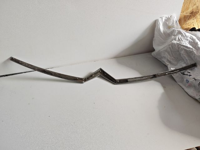 bontott CITROËN C4 PICASSO Motorháztető Díszléc Első