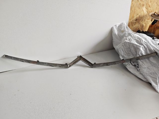 bontott CITROËN C4 PICASSO Motorháztető Díszléc Első