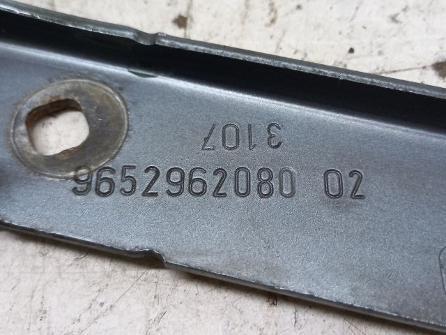 bontott CITROËN C4 PICASSO Motorháztető Jobb Zsanér