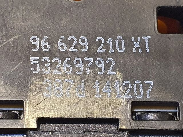 bontott CITROËN C4 PICASSO Műszerfal Fényerő Szabályzó