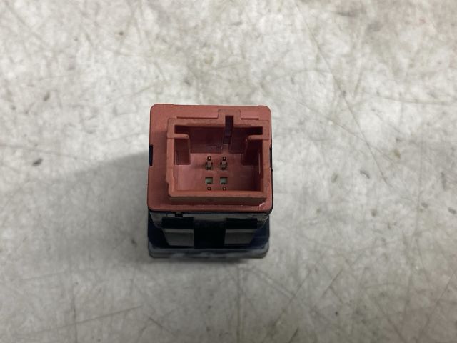 bontott CITROËN C4 PICASSO Tankajtó Nyitó Kar / Gomb