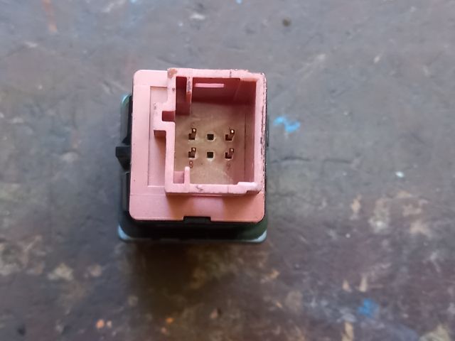 bontott CITROËN C4 PICASSO Tankajtó Nyitó Kar / Gomb