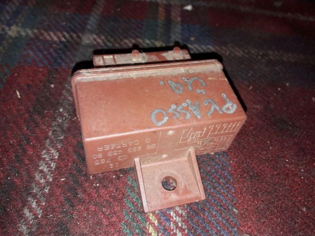 bontott CITROËN C4 PICASSO Üzemanyag Szivattyú Relé