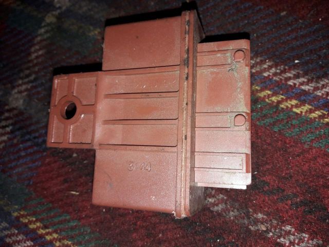 bontott CITROËN C4 PICASSO Üzemanyag Szivattyú Relé