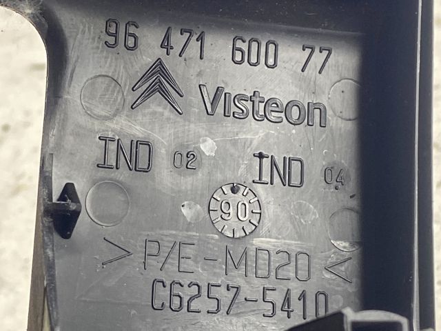 bontott CITROËN C4 Pohártartó