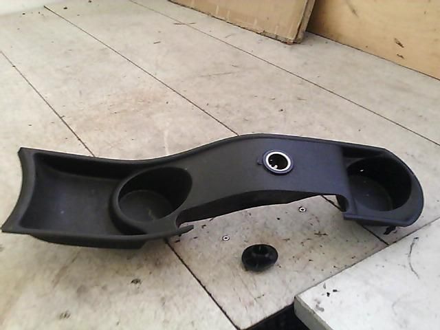 bontott CITROËN C4 Pohártartó