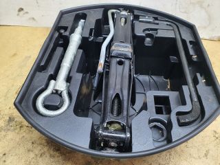 bontott CITROËN C4 Pótkerék Szerszámtartó