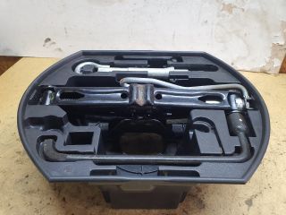 bontott CITROËN C4 Pótkerék Szerszámtartó