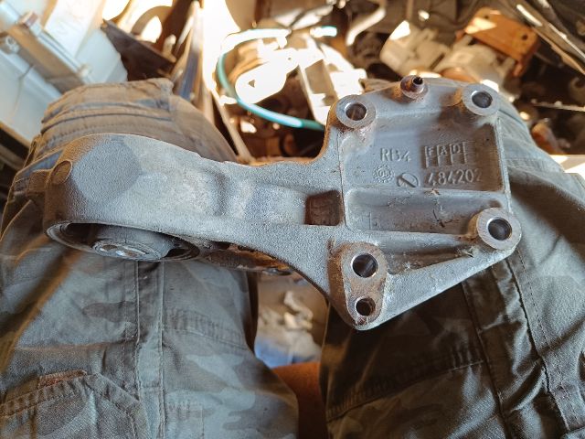 bontott CITROËN C4 Tartó Bak