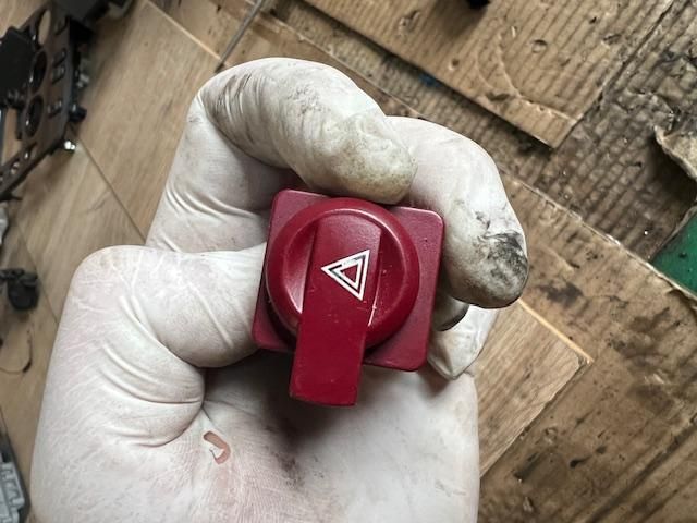 bontott CITROËN C4 Vészvillogó Kapcsoló