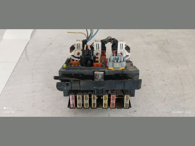 bontott CITROËN C5 Biztosítéktábla Motortér