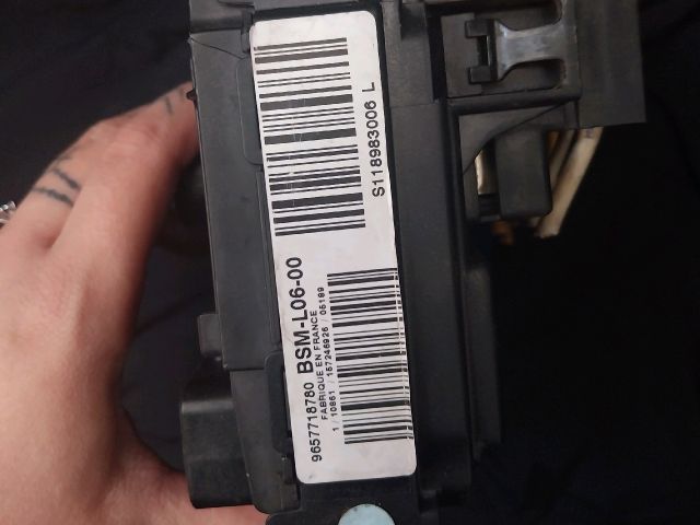 bontott CITROËN C5 Biztosítéktábla Motortér