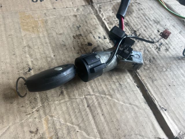 bontott CITROËN C5 Gyújtáskapcsoló