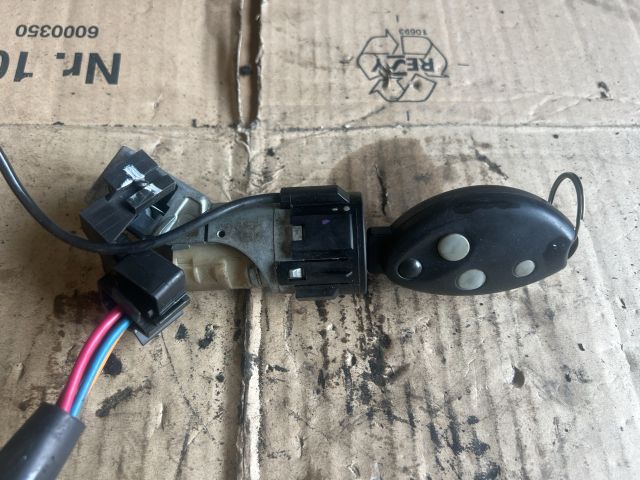 bontott CITROËN C5 Gyújtáskapcsoló