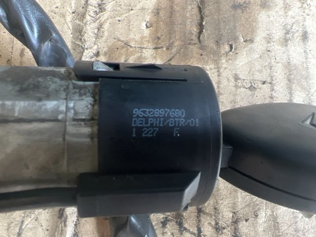 bontott CITROËN C5 Gyújtáskapcsoló