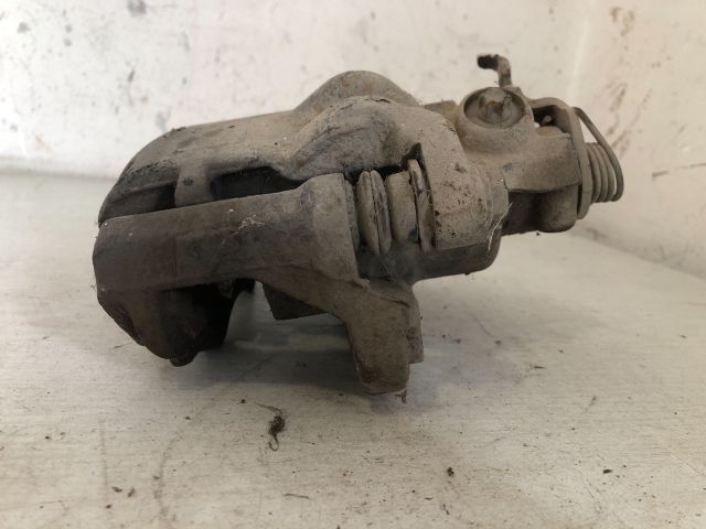 bontott CITROËN C5 Jobb első Féknyereg Munkahengerrel