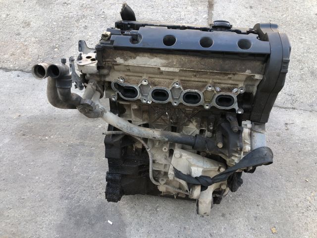 bontott CITROËN C5 Motor (Fűzött blokk hengerfejjel)