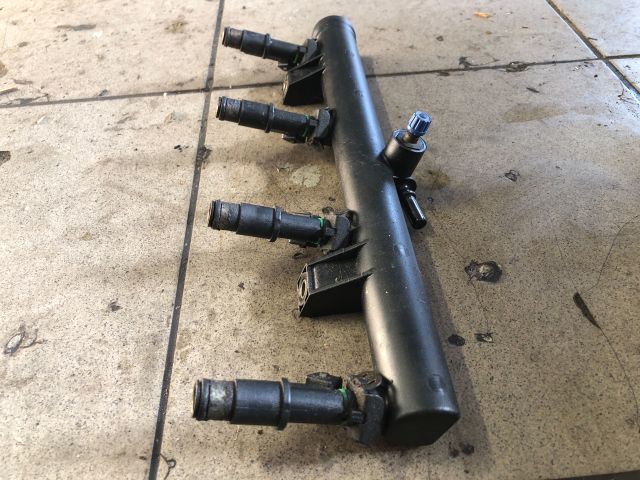 bontott CITROËN C5 Porlasztó Sor / Híd