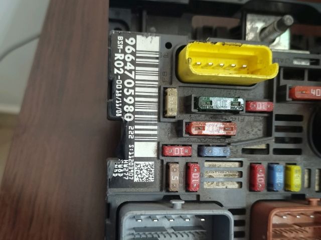 bontott CITROËN C5 Biztosítéktábla Motortér