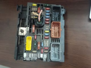 bontott CITROËN C5 Biztosítéktábla Motortér