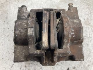 bontott CITROËN C5 Bal hátsó Féknyereg Munkahengerrel