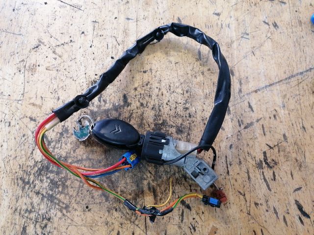 bontott CITROËN C5 Gyújtáskapcsoló Házzal