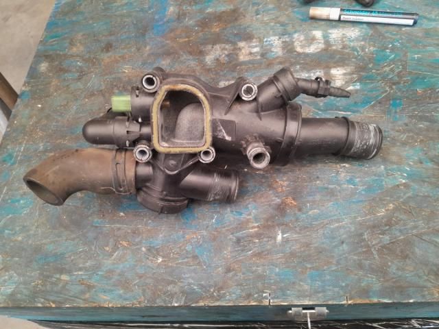 bontott CITROËN C5 Hengerfej Vízkivezető