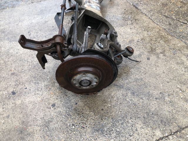 bontott CITROËN C5 Hátsó Híd (Tárcsafékes)