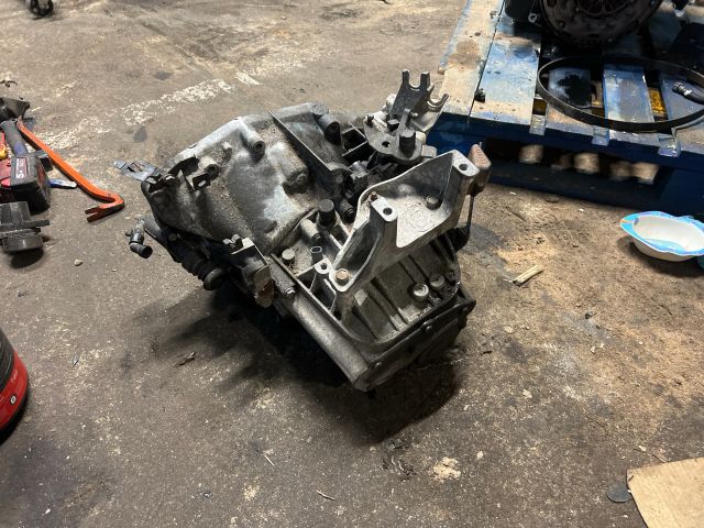 bontott CITROËN C5 Váltó (Mechanikus)