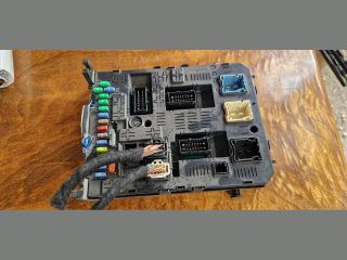 bontott CITROËN C5 Biztosítéktábla Motortér