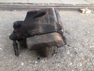 bontott CITROËN C5 Jobb első Féknyereg Munkahengerrel