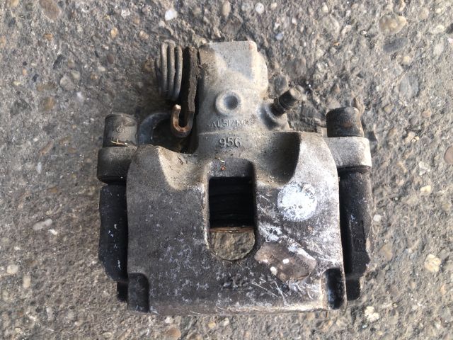 bontott CITROËN C5 Jobb hátsó Féknyereg Munkahengerrel