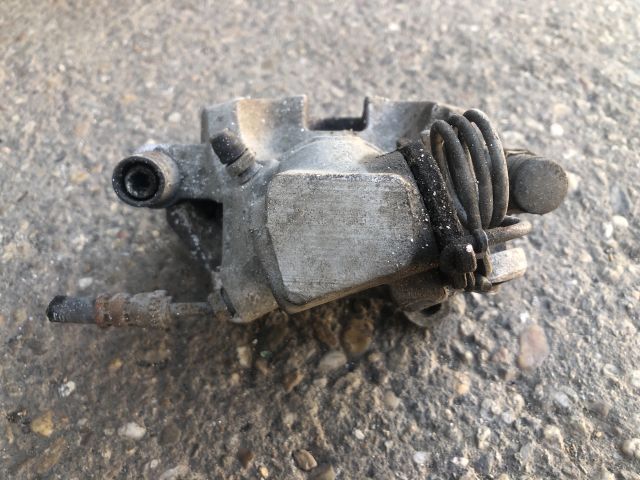 bontott CITROËN C5 Jobb hátsó Féknyereg Munkahengerrel