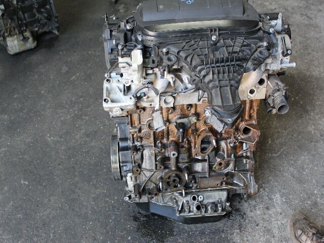 bontott CITROËN C5 Motor (Fűzött blokk hengerfejjel)